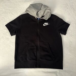 Boys Nike Black and Gray Short Sleeve Hoodie Jacket Size Medium 10-12.